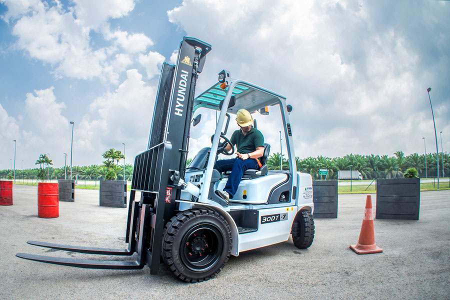 forklift driving test course